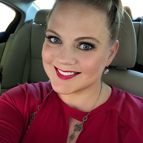 Meet your Posher, Kristen - Picture 3 of 7